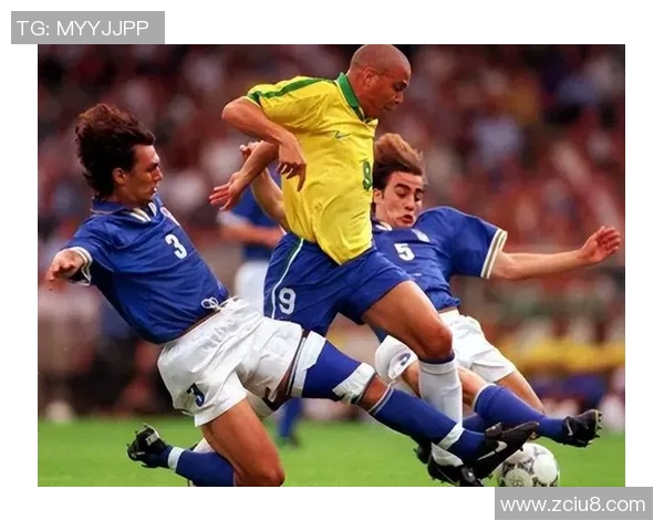 揭秘足球明星背后的真实姓名与故事,了解他们的成长历程与职业生涯 揭秘足球明星背后的真实姓名与故事,了解他们的成长历程与职业生涯