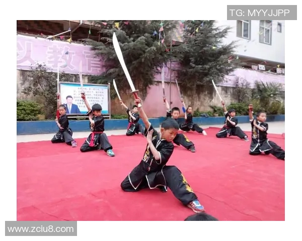 武汉网球队的奋进之路:从默默无闻到邀请赛的荣耀时刻 武汉网球队的奋进之路:从默默无闻到邀请赛的荣耀时刻